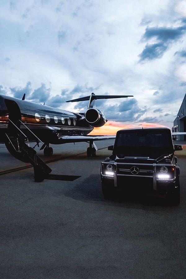 RichFigures's tweet photo. The right way to travel https://t.co/B6ac6FIQeB
