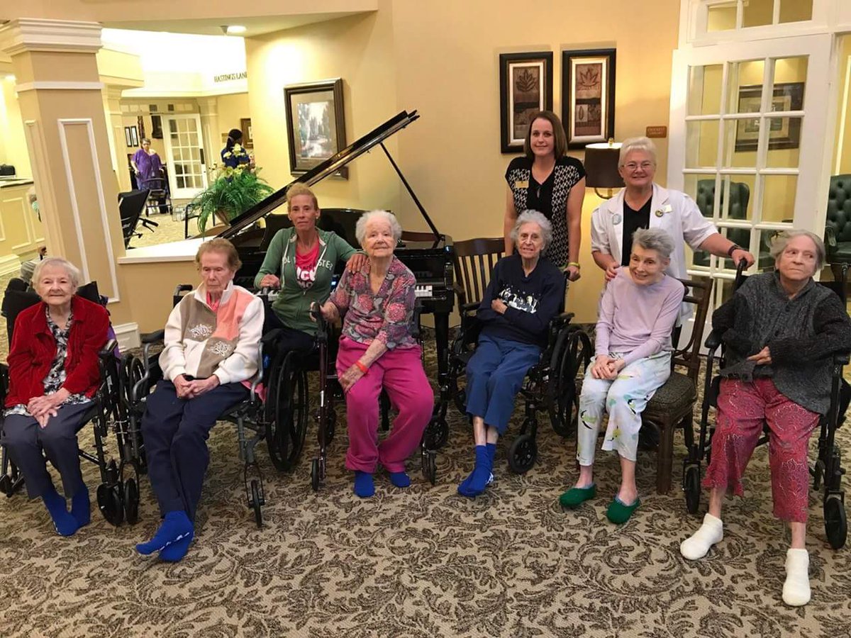SharlaGist's tweet photo. The wet sunken senior citizens from nursing home near Houston, doing gr8! #Harvey https://t.co/MaeB2QDcnt
