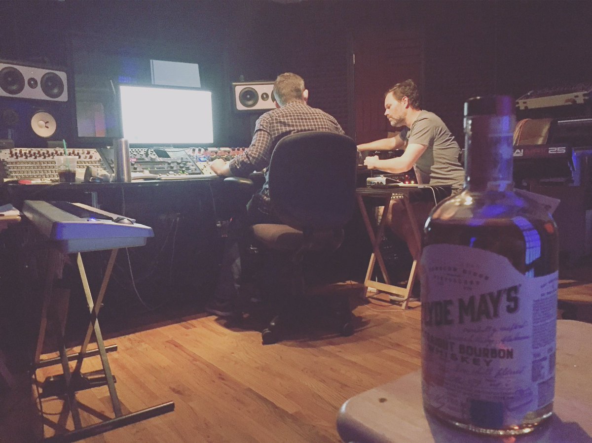 FastPlanetBand's tweet photo. Stuu stuu studio https://t.co/WnspFoNPgl