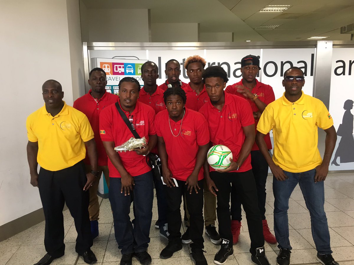 JasonRobertsFdn's tweet photo. Grenada homeless World Cup arrive in London on route to Oslo # jason roberts carribean # homeless World Cup @jrfcaribbean @JasonRoberts30 https://t.co/oKQwuaTiJC