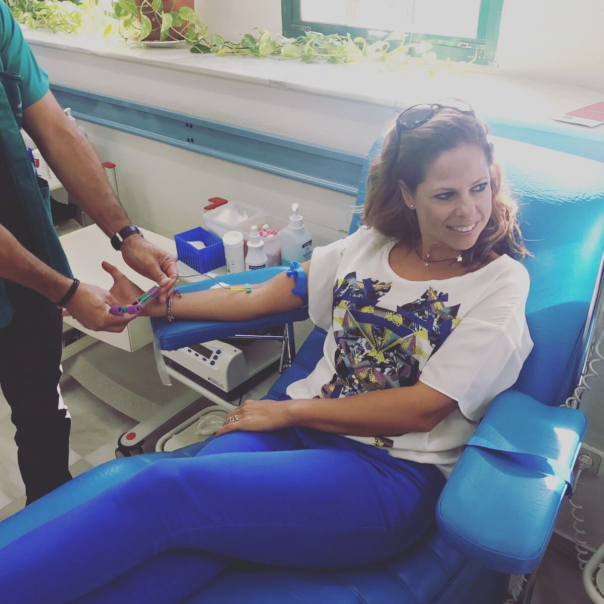 PastoraSoler's tweet photo. Llevaba tanto tiempo queriéndolo hacer y hoy por fin soy donante de médula!!!!!Es tan sencillo y podemos ayudar tanto!!#donamédula #donavida https://t.co/u4jtGTXjje