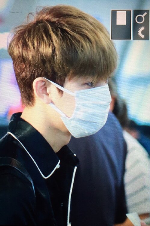 saveasyoyo's tweet photo. 170829 ICN ✈️
Good show in BKK💪🏻💪🏻
#yunhyeong #윤형 #송윤형 https://t.co/JmqB11KGmQ