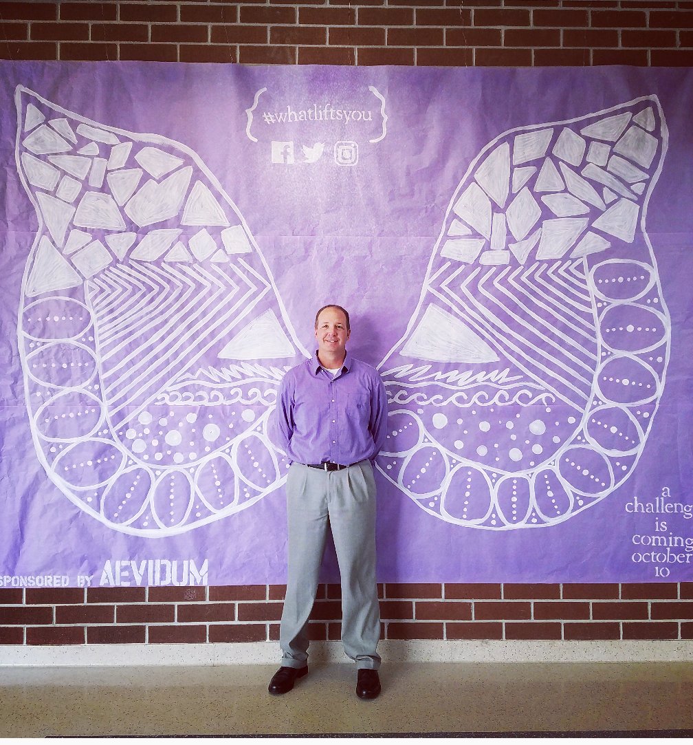 NHSCounDept's tweet photo. Our admin game is strong!💯💪 They lift NHS every day w/ support & if you need a lift, they got you 👊 #NYCSDstory #UpliftOthers #whatliftsyou https://t.co/mX1H7M0BDK
