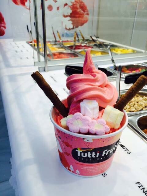 It's #TuttifruttiTuesday call in to one of our stores for your Tuesday treat 🤗🍧🍫🍓🍦 #bluewater #Toulouse, #Toulon