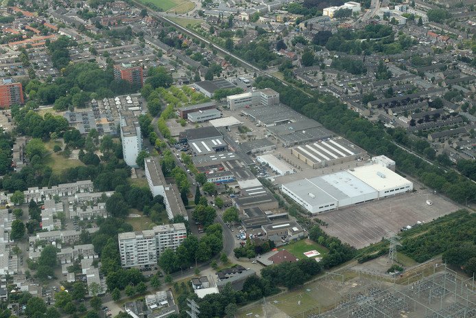 Sectie C #Eindhoven wellicht grootste particuliere #zonnepanelen project met 5000 m2

ow.ly/PFHx30eooZF