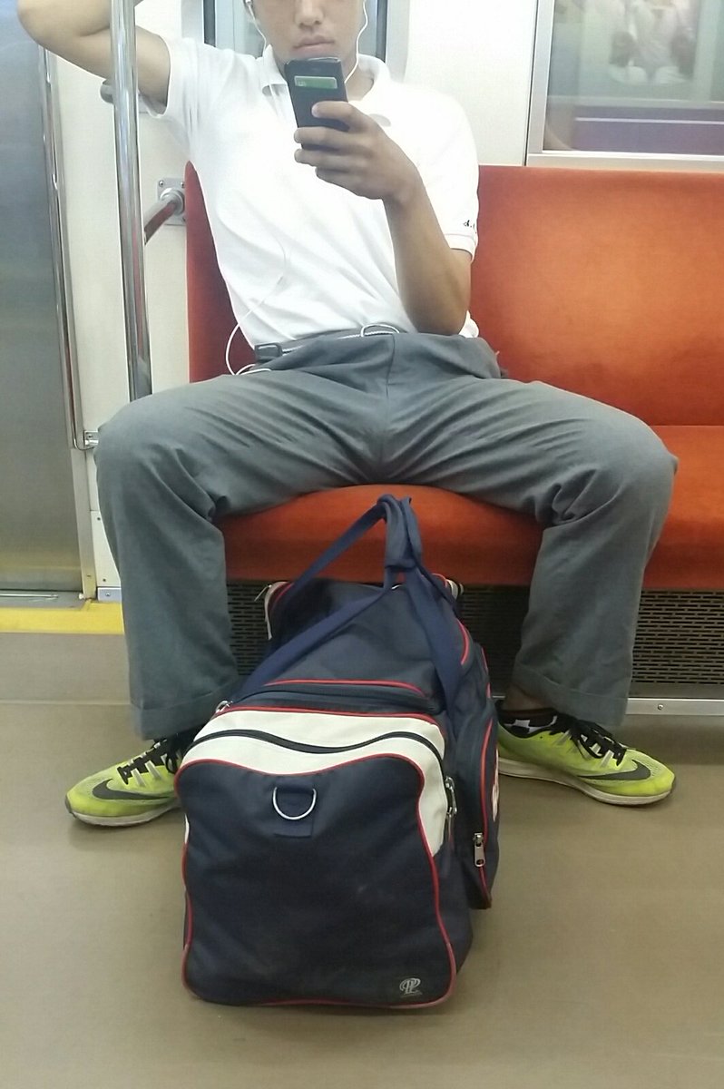 X 上的 U-1：「まーた、学生のくせに。。。ダボダボパンツなのにこのﾓｯｺﾘ。撫でたいからっ！！ t.coRnXIBvi3l0」   X