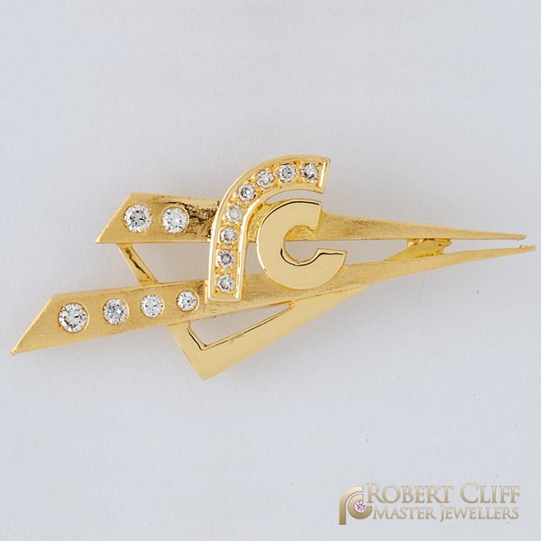 RCJewellers's tweet photo. #RCMJ #brooch bespoke #design by our very own @RCJewellers. Uniquely beautiful isn't it?
#jewellerydesign https://t.co/q4XRfsyCRX