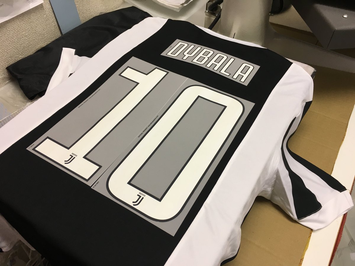 サッカーショップfcfa 実店舗open 営業時間 11時 18時 公式サイトopen ユベントス ディバラ No 10 マーク到着 Fcfa 押上リアル店舗は本日火曜定休日ですが 商品は続々入荷してます ユヴェントス No 10 ディバラ のマーキングがついに