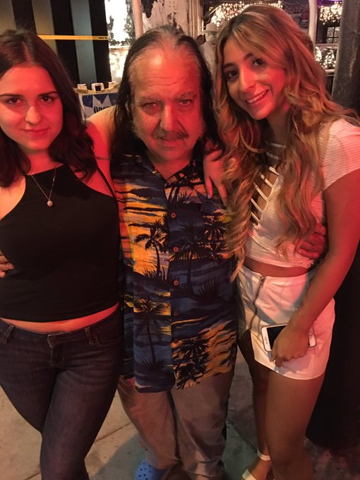 Having fun at the @Rainbowlive with @RebekahKochan @Dantethecomic https://t.co/34vT0fVw9W<a class="tags" target="_blank" title="On Twitter" href="/?out=eyJ0eXAiOiJKV1QiLCJhbGciOiJIUzUxMiJ9.eyJpYXQiOjE3MTk3MDI5MDIsImlzcyI6InR3cG9ybnN0YXJzLmNvbSIsIm5iZiI6MTcxOTcwMjkwMiwiZXhwIjoxNzUxMjM4OTAyLCJyZWRpcmVjdF91cmwiOiJodHRwczovL3R3aXR0ZXIuY29tL1JhaW5ib3dsaXZlIn0.-h78niKAmB8HCXpuuzZlJb2Cl9us4TmRmtnJUrAnusioQpDb_u4GZlHcarPczjzUBZ2GVIdX-wvWBBzPy9I8Ng">@Rainbowlive</a><a class="tags" target="_blank" title="On Twitter" href="/?out=eyJ0eXAiOiJKV1QiLCJhbGciOiJIUzUxMiJ9.eyJpYXQiOjE3MTk3MDI5MDIsImlzcyI6InR3cG9ybnN0YXJzLmNvbSIsIm5iZiI6MTcxOTcwMjkwMiwiZXhwIjoxNzUxMjM4OTAyLCJyZWRpcmVjdF91cmwiOiJodHRwczovL3R3aXR0ZXIuY29tL1JlYmVrYWhLb2NoYW4ifQ.nY4dv9WwjCNVlEx09gEb5XmNDrSG3qJ74mcJYA8oPyyV0N5cFJO34-CYvoGKRf1-7SbxSx7VMu8aZHsC1yU4qA">@RebekahKochan</a><a href="/tag/costume"class="tags"><span>#costume</span></a><a href="/tag/halloween"class="tags"><span>#halloween</span></a><a href="/tag/ronjeremy"class="tags"><span>#ronjeremy</span></a>