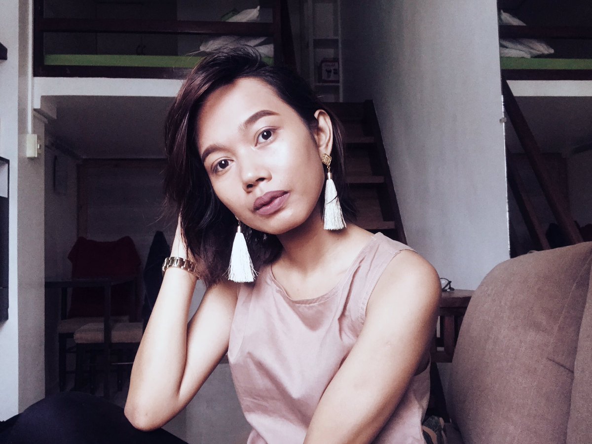 sowpia's tweet photo. Naka-tassel earrings na naman me, ano kurtina ba aqu #s2pidluv https://t.co/XGuWYHWYb4