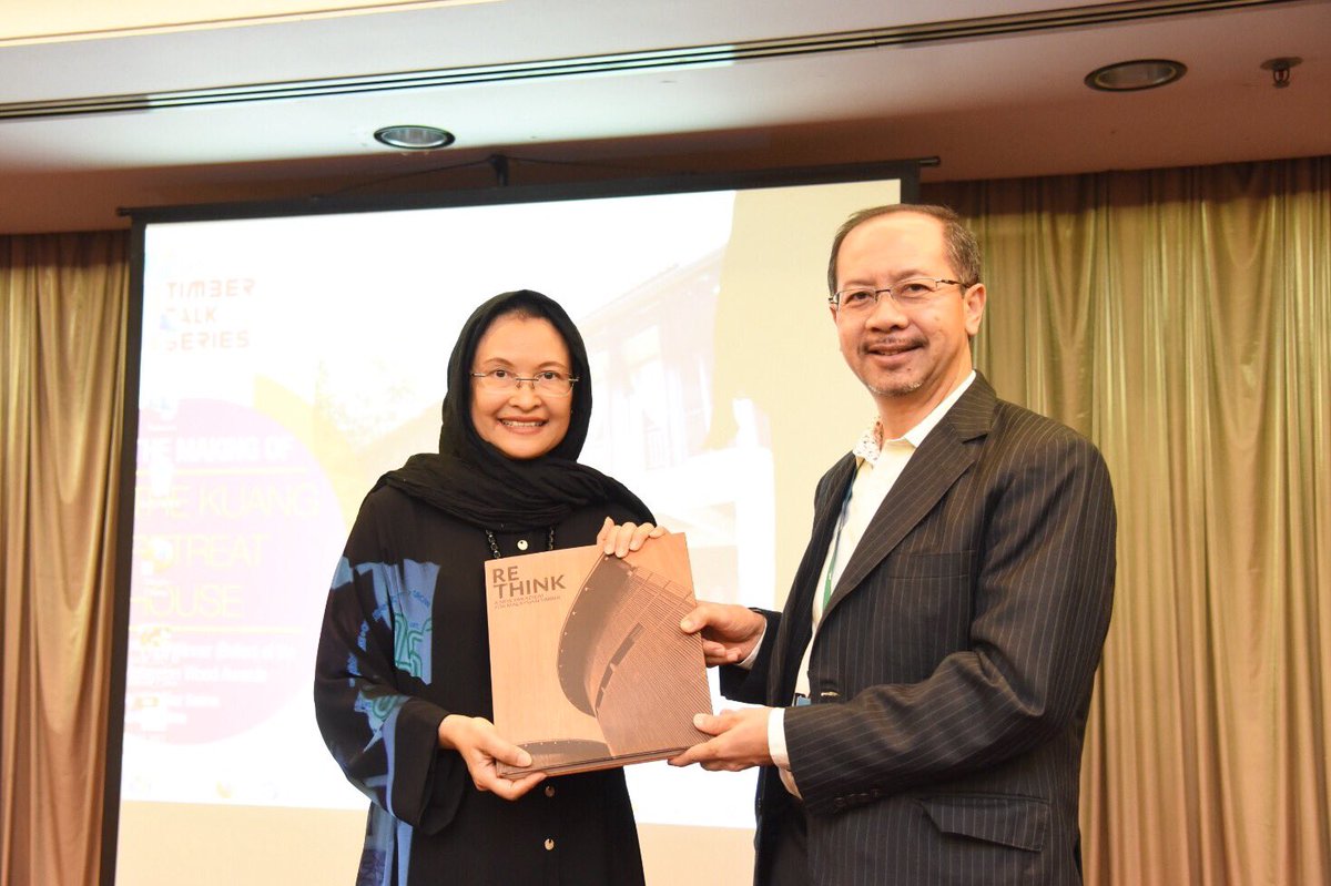 MTC_twt's tweet photo. MTC #TimberTalk Series with our Malaysian Wood Awards 2017's First Prize winner for Residential Category, Ar. Almaz Salma Abdul Rahim. https://t.co/Tg5zEeIQkh