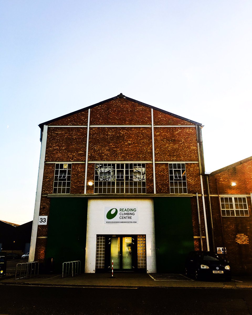 Parthian_RDG's tweet photo. #morningworld! A great shot from #instructor @MalcolmRWJack of an #earlymorning #RCC!
#readingclimbingcentre
#tryclimbing #climbing https://t.co/eeE4bSPUFm