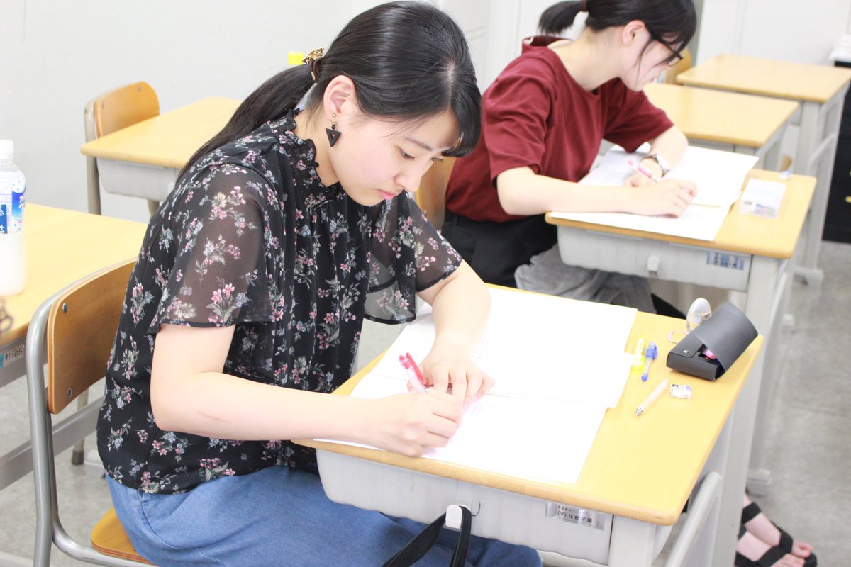 仙台大原簿記情報公務員専門学校 公式 われら国内旅行クラス 本日は国内旅行業務取扱管理者合格をめざすクラスに突撃してきました 国内旅行クラスは和気あいあい少人数クラスです わからないところは教え合い 授業中は真剣モード 本田先生の