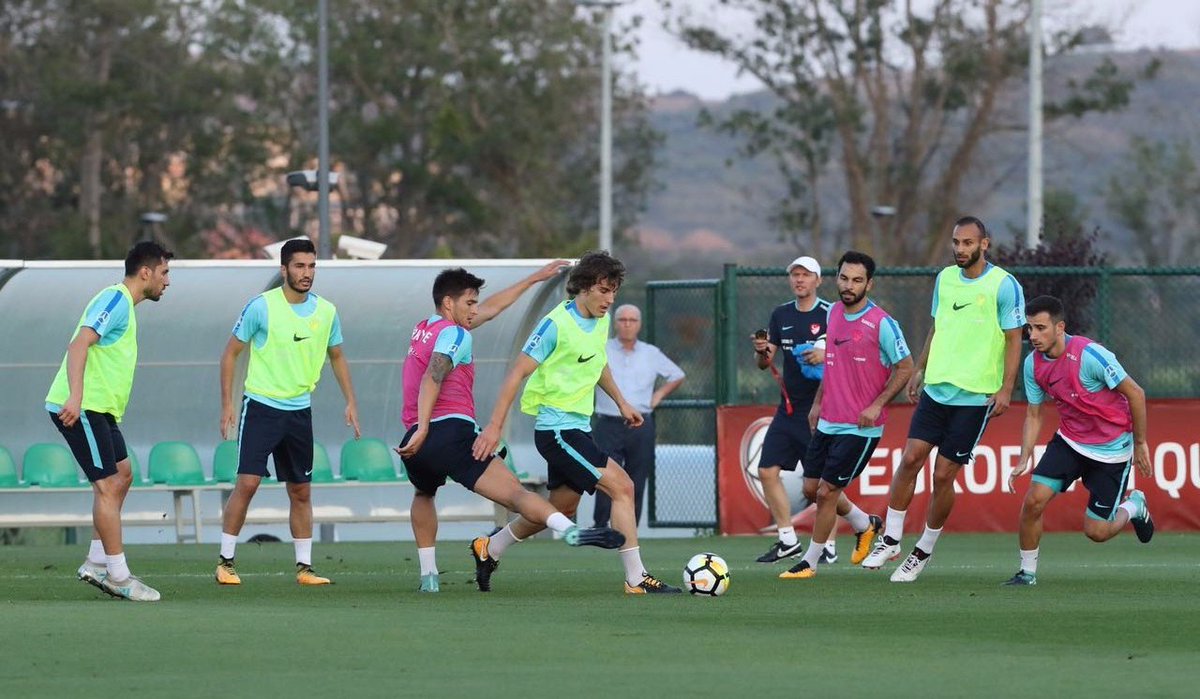 nurisahin's tweet image. Kazanılacak ne kadar maç, alınacak ne kadar puan varsa hepsine talibiz. İnandıkça büyür hayaller... 🇹🇷🇹🇷🇹🇷