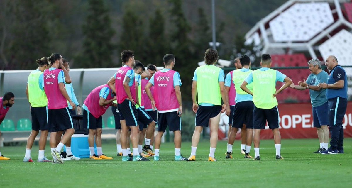 nurisahin's tweet image. Kazanılacak ne kadar maç, alınacak ne kadar puan varsa hepsine talibiz. İnandıkça büyür hayaller... 🇹🇷🇹🇷🇹🇷