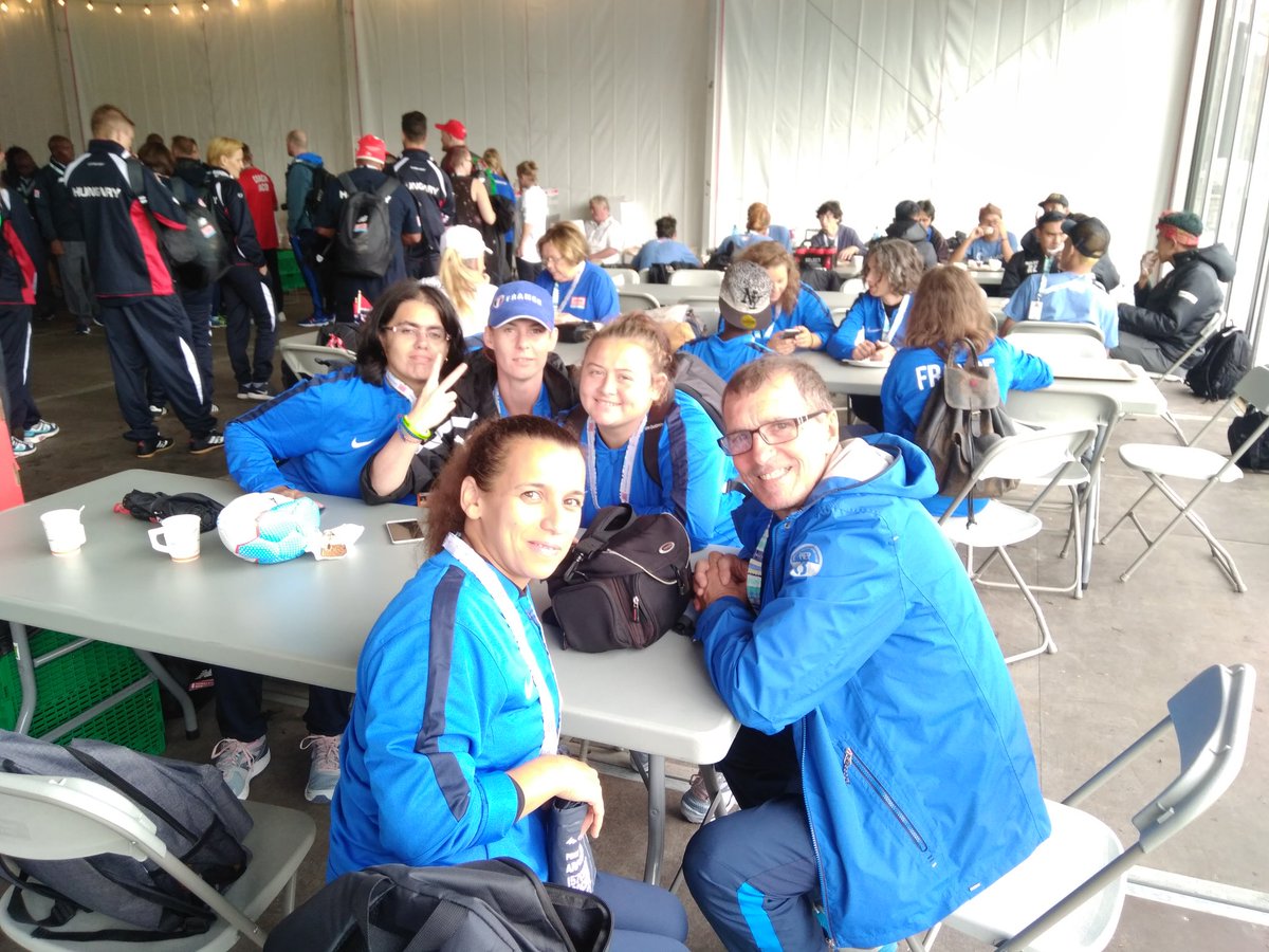 CollectifENJEU's tweet photo. Nous voilà à Oslo.Premiers matchs cette après-midi. 17h30 les filles. 19h10h match amical pour les garçons #AllezLesBleus #homelessworldcup https://t.co/nAuYZEcjFv