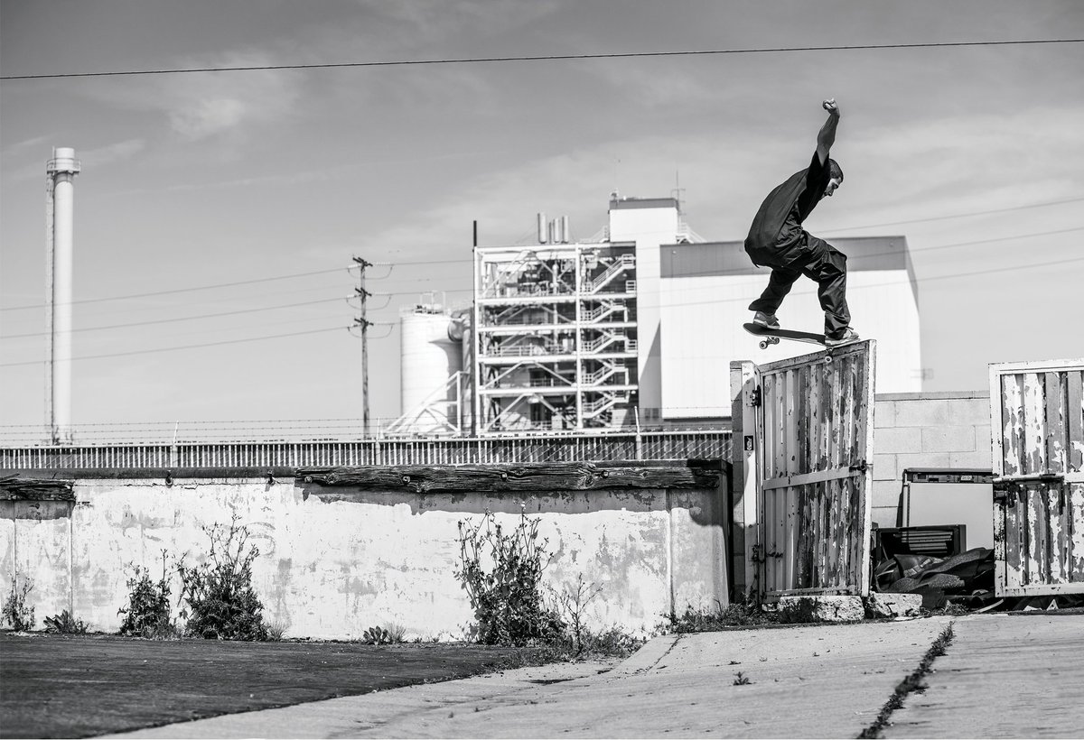 Introducing The Tiago Lemos S: Tiago Lemos' First Signature <a href="/DCshoesAFRICA/">DC Shoes Africa</a>. Available In-store &amp; Online. boardriders.co.za/dc-shoes/men/f…