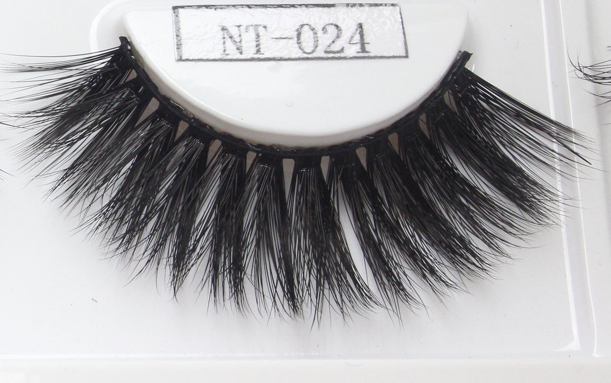 carolyang2017's tweet photo. light/middle/heavy volume lashes-#lashes #eyelashes #lash #volume #falselashes https://t.co/kshb98Va74
