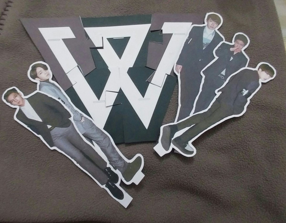 2hyun_nuest's tweet photo. [NEW] WINNER STANDEE &amp; Polaroid Set ( un-official ) #winnerstuff #winnerpolaroid https://t.co/Rs8w3koyHU