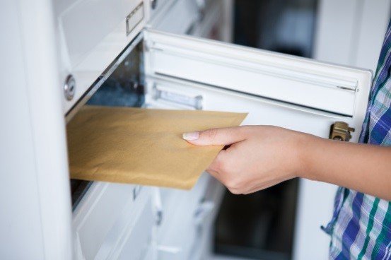 CavalierMailing's tweet photo. Influencer marketers could learn a thing or two from direct mail! https://t.co/7qWMMgA6d6 https://t.co/ga3dxS2PSC