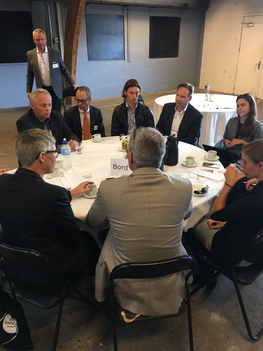 CKICNordic's tweet photo. Lively group discussions on #GreenFinance at #CPHClimateSolutions ☝️🗣@ClimateKICLoCaL @ClimateKIC @cphclimateconf @koebenhavner https://t.co/4NBAC4Y6tb