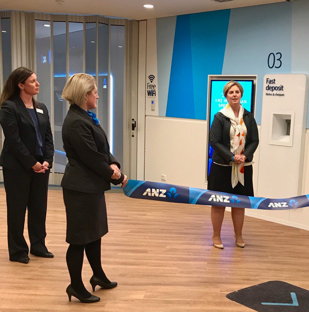 Thanks <a href="/ANZ_AU/">ANZ Australia</a> for investing in Gippsland with new digital innovation in Traralgon. A pleasure to launch it tonight.