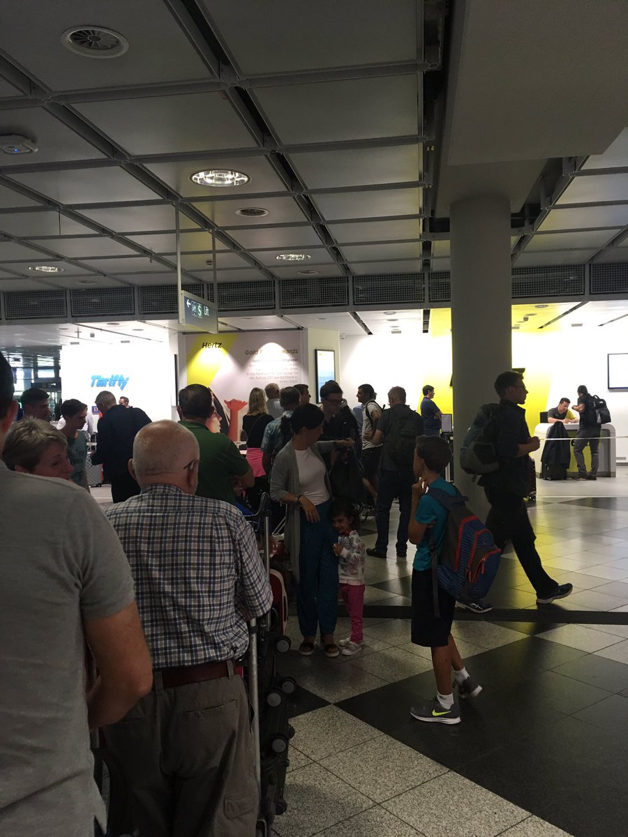 Pearsonla's tweet photo. My monthly 1.5hr queue to get a rental car @hertz #munich #hertz #absolutejoke #upgrade https://t.co/eBootpIFlw
