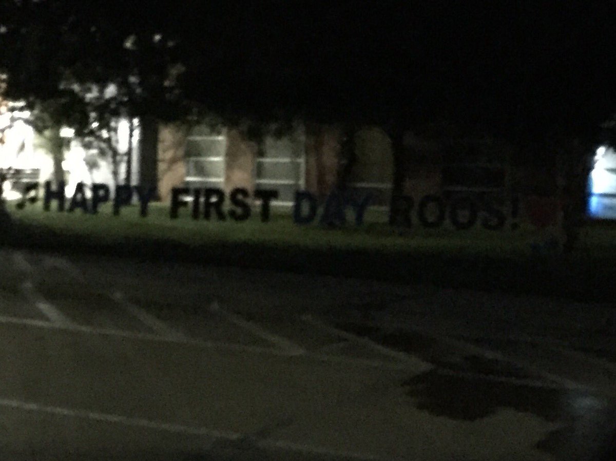 PaulaTurnbow's tweet photo. Amazing 33rd first day!#whymme #whywisd #FirstDayRoo https://t.co/T8J8bEni9G