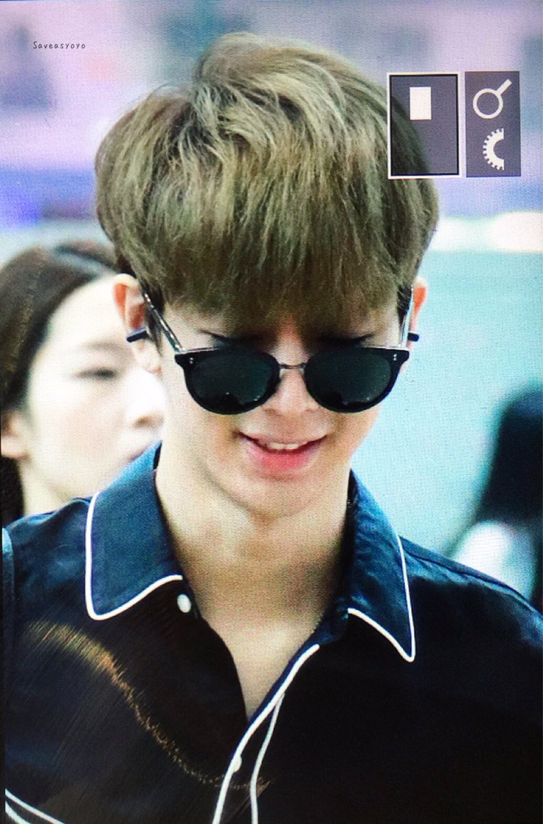 saveasyoyo's tweet photo. 170829 ICN ✈️ preview
One more button unbuttoned plz 🌝👀
#yunhyeong #윤형 #송윤형 https://t.co/znUd8kUw6u