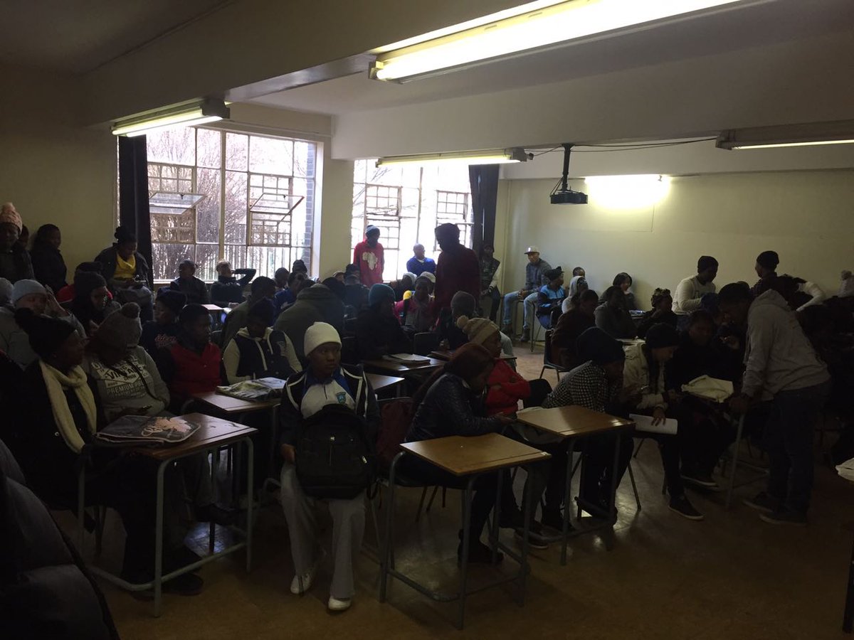 ThamiAwethu's tweet photo. We had a great #AwethuConnect session at @GSCollege017 yesterday. Thanks for having us and we wish your students much success https://t.co/uRP7NlNuCz