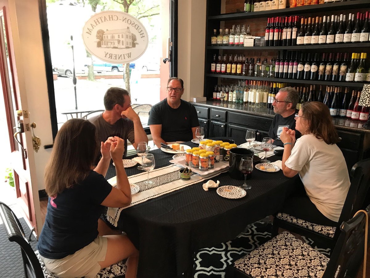 AmericanWineryGuide tweet media