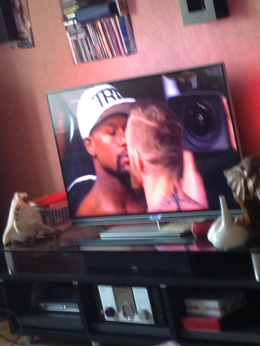 ErohinaOfficial's tweet image. простите, а мне уже можно их шипперить?😹🤷‍♂️🤷‍♂️🤷‍♂️🤷‍♂️
#FloydvsConor