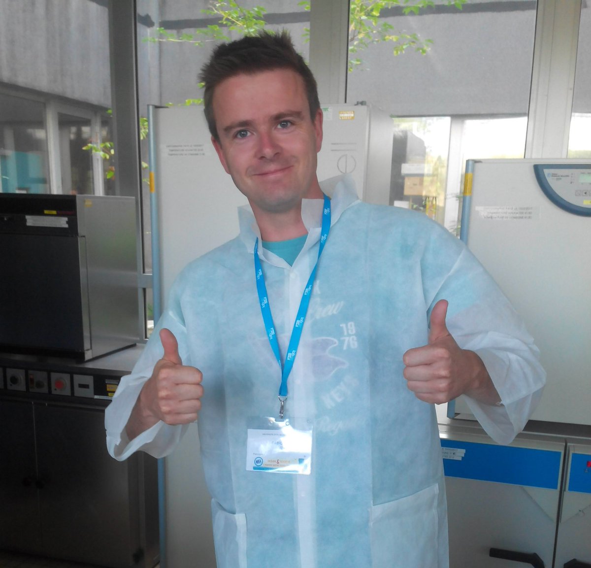 vivelesSVT's tweet photo. Passionnante visite au labo de microbiologie @Ifremer_fr #MerEduc17 https://t.co/cTrC5OQobt