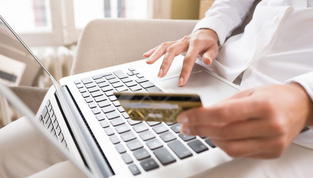 AlphaGammaHQ's tweet photo. The 6 changes in e-commerce to take into #account in 2017 @RobertCordray https://t.co/CUTwVShE5M #webcommerce #ecommerce #digital #marketing https://t.co/vOK1llEdUh