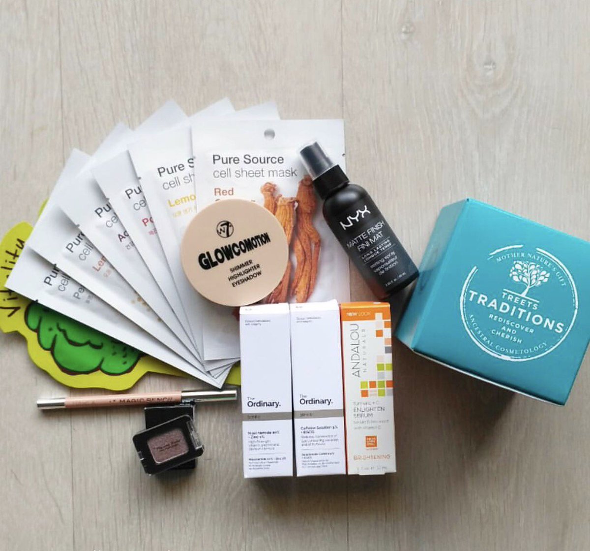 TreetsUS's tweet image. What new products have you recently tried? Add Treets to your skincare routine to give your skin extra nourishment. 
📷: @decollete_mkup