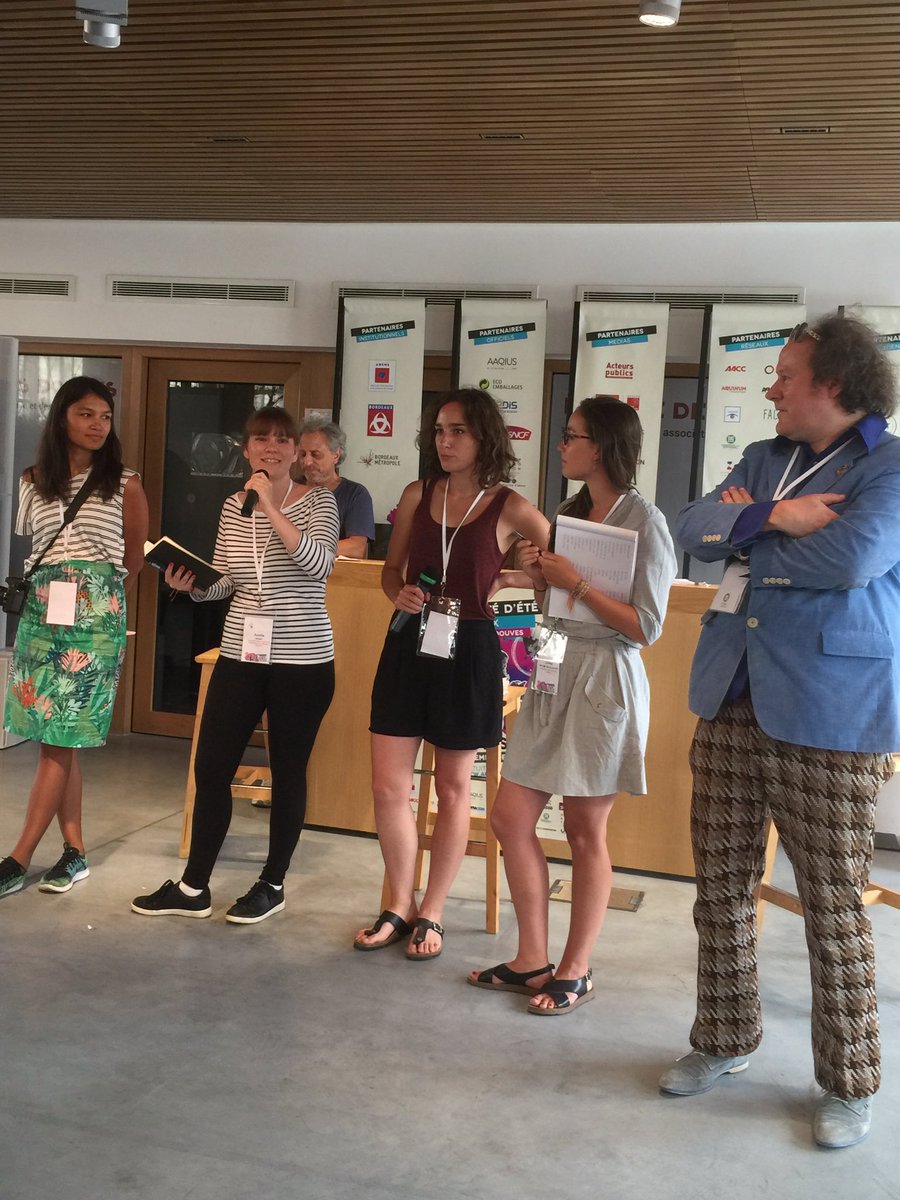 regis_edart's tweet photo. #UECDD Dernière restitution, celle des artistes, plasticiennes doctorantes, chercheuses qui ont participé avec Yann aux groupes de travail https://t.co/8fjMm0x2sb