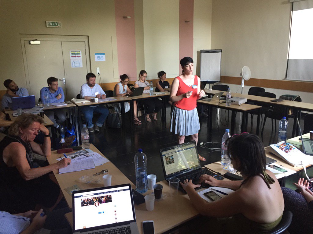 Magaly Nelli <a href="/HiCygnum/">Magaly Nelli</a> partage son expertise afin de gérer sa notoriété sur les réseaux sociaux #AJPro