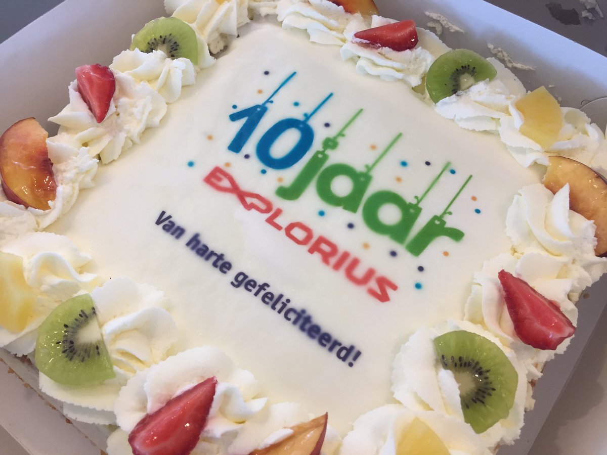 Dank <a href="/Nijhuis_Bouw/">Nijhuis Bouw B.V.</a> voor dit hele fijne taartje! #10jaar