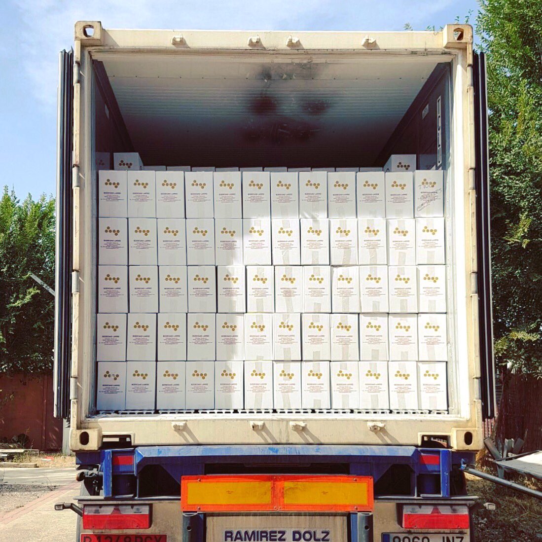 ¡Contenedor con 8.000 botellas listas rumbo a Japón 🇯🇵!#descubrebodegaslarre #bodegaslarre #tiogoyo #tiogoyoporelmundo