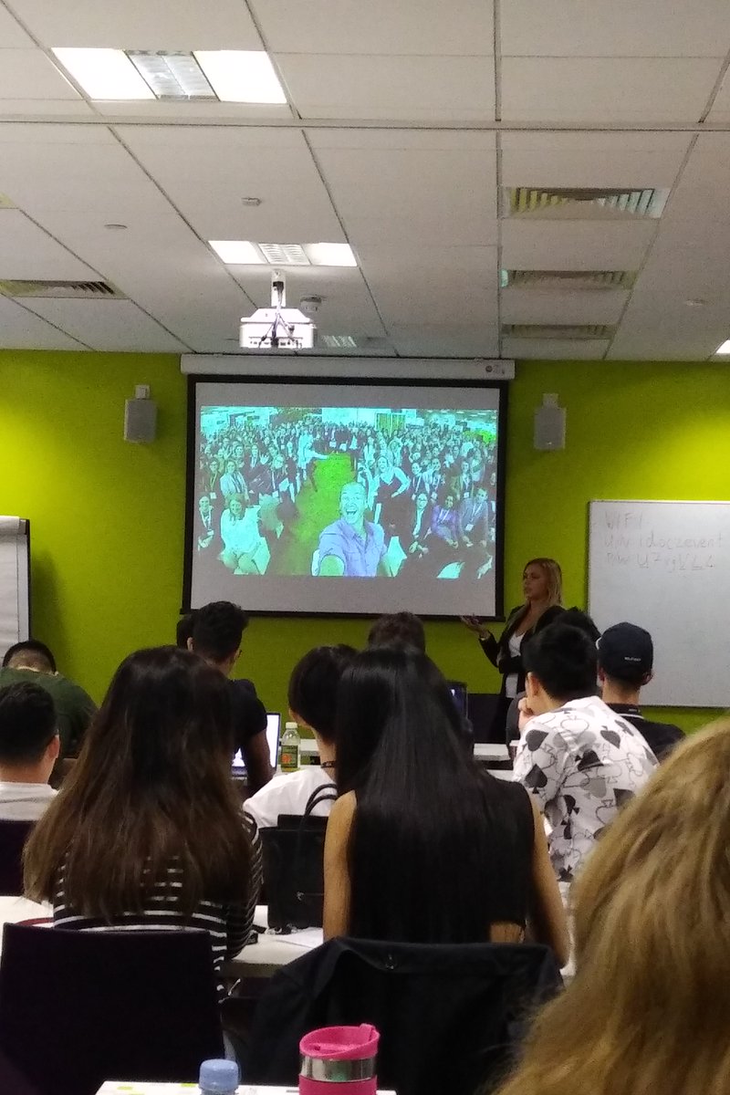 MktgCulc's tweet photo. Great to have @tribe here with us today talking about their  #socialmedia growth using #MicroInfluincers and #contentmarketing https://t.co/ph55OoAV3k