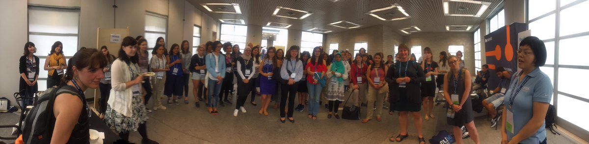 (1) Women sharing their diverse backgrounds (astrophysicists, math, business...), diverse areas of app (fashion, jobs, music...)#recsys2017