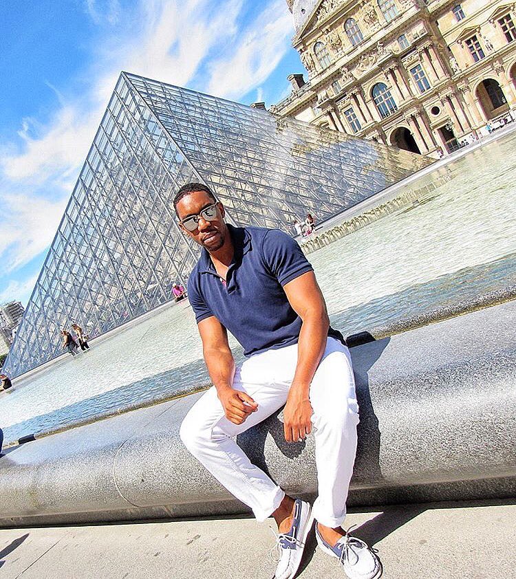 blackguystravel's tweet photo. In Paris, France with @sir_imc #blackguystravel https://t.co/XBT7lhkff0