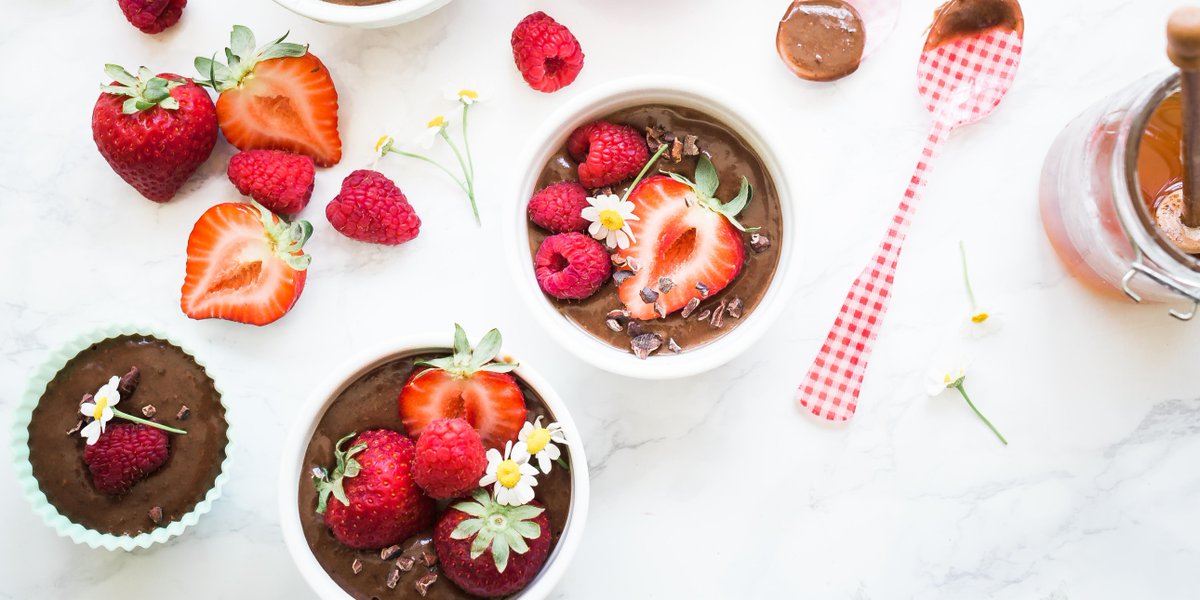 VITLhealth's tweet photo. 🍫🍫🍫 #Dairy-Free #Chocolate Mousse 🍫🍫🍫 so easy, you'll be able to whip it up in no time! 😉 https://t.co/O6nzP1wbY9 https://t.co/To8nMcV3BT