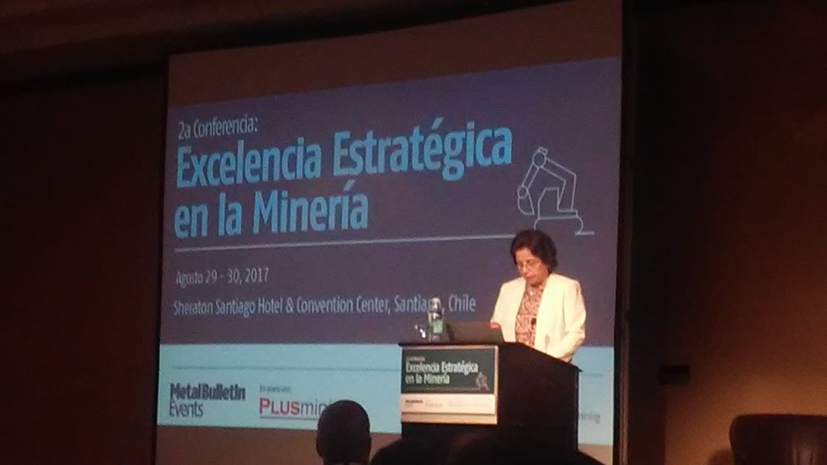 Lecarosfrancis's tweet photo. En la inauguración de la Conferencia Internacional de Excelencia Estrategica en la Minería @metalbulletin1 #MBmining @Fundaminchile https://t.co/SX9qzgVhUh