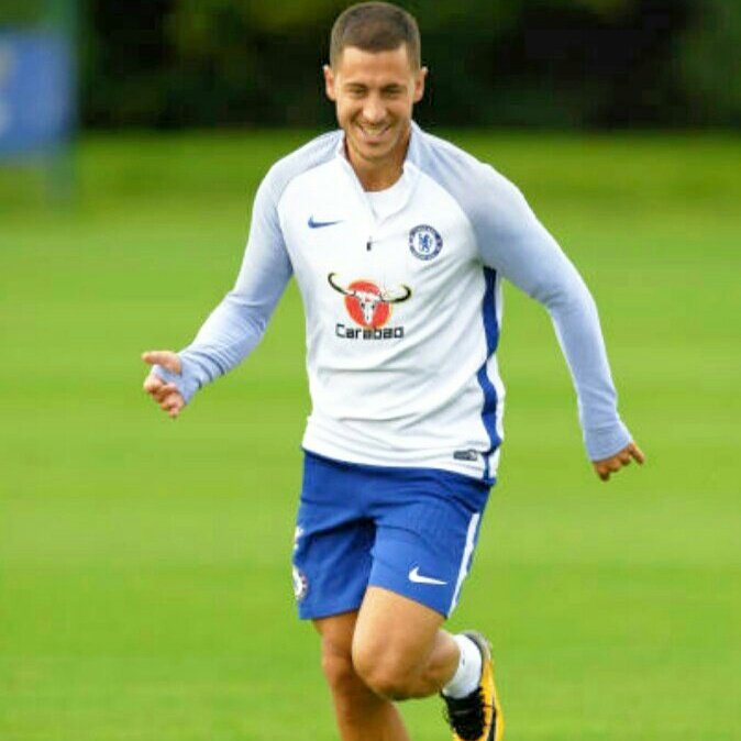 MalachiZeo's tweet photo. The best is back.... EPL is ours 💯🙌 https://t.co/DEWPsqZxbN