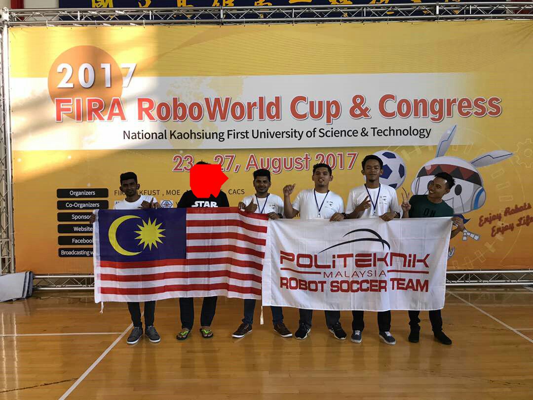 _zakizakaria's tweet photo. Takda gold medal, tapi ada improvement ๐
Cuba lagi tahun depan.
#robotsoccer
#rigppd
#alumni_handsome https://t.co/9610VVv5Tw