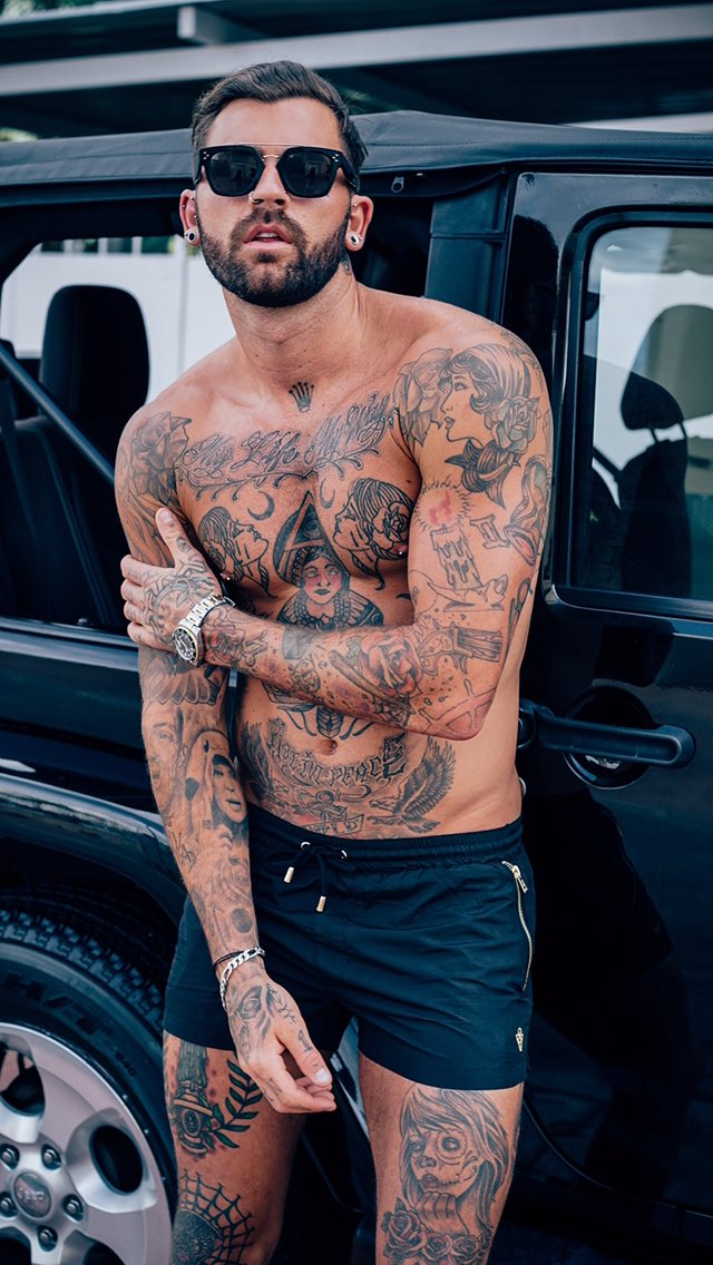 Perfect fit is hard to find, our Signature shorts come with a slim tailored fit, and look incredible 👌🏽Shop now at SinkSwimwear.com 🌴