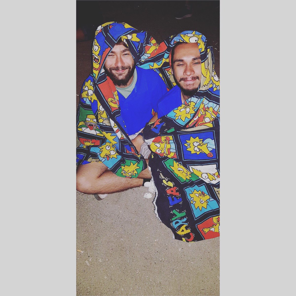 kubitsune's tweet photo. Homeless #zrf17 https://t.co/LsX42bWEtl