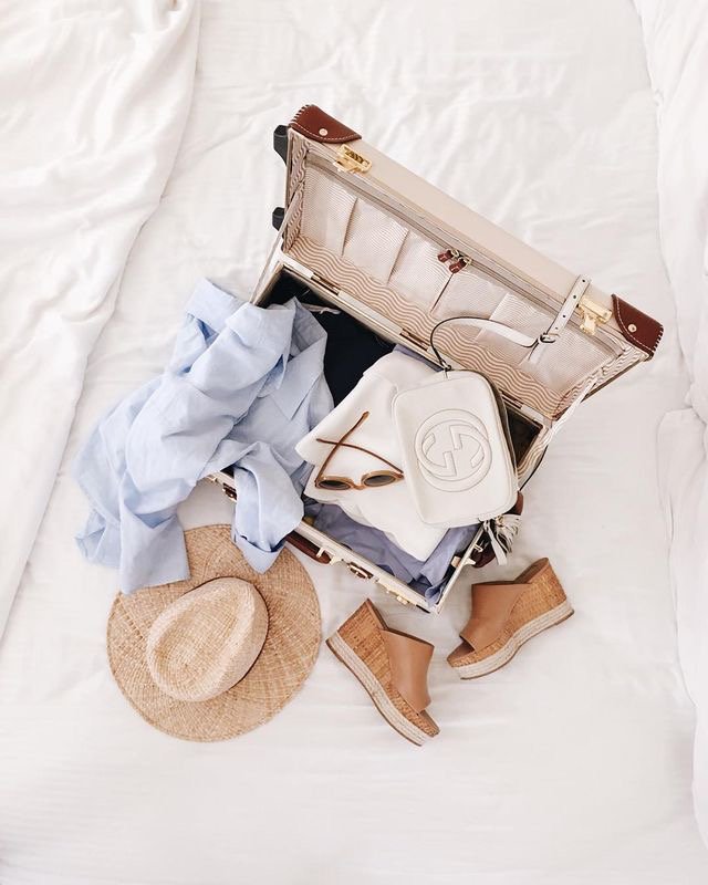 JustlifeUAE's tweet photo. Once the summer travels are over, store your suitcase with baking soda sprinkled inside. This will eliminate all bad odors. #justmop #dubai https://t.co/Bojpi5HnnL