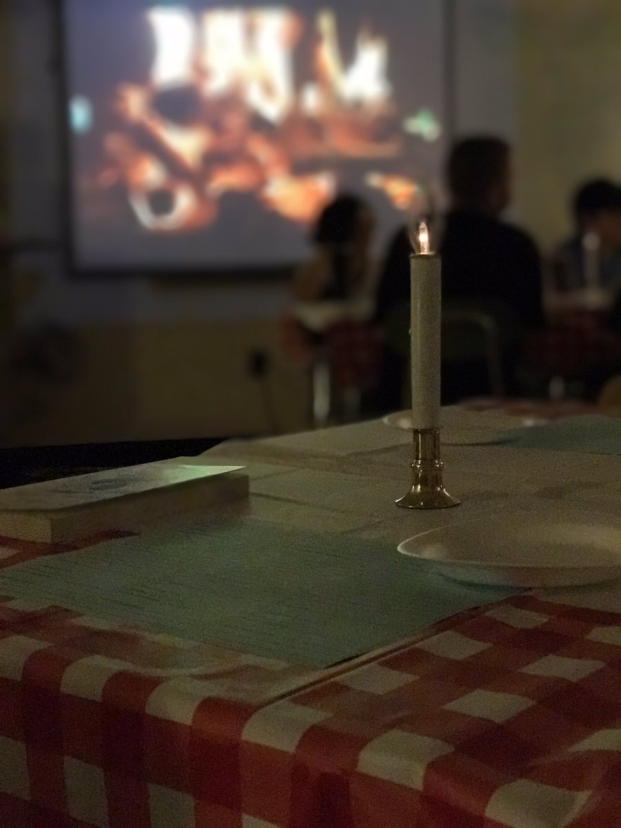 CarterMSReads's tweet photo. Mrs Webb's book tasting:
-So, we just to get read books and eat snacks all class?!
-Yes.
-That's awesome!
#CMS_Lib #hornetpride #BooksRLit https://t.co/tWxVwzjksr